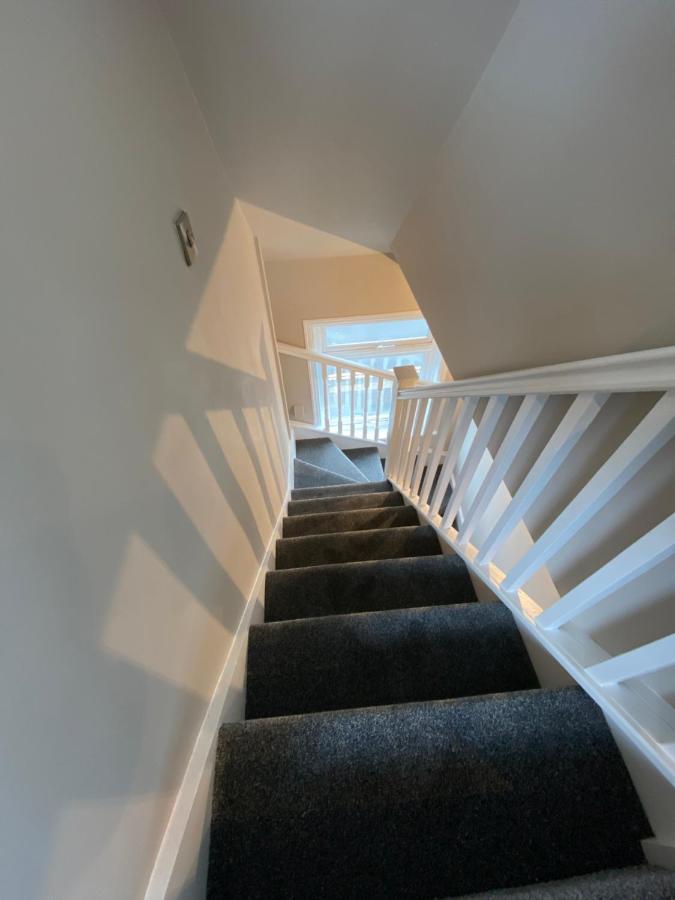 Lovely Spacious Loft Close To Train Station Worthing Exterior foto